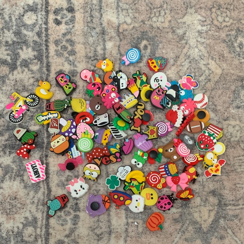 Pack of Croc charms